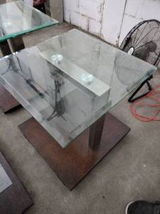 lot 20981 image: modern square Glass Top end table