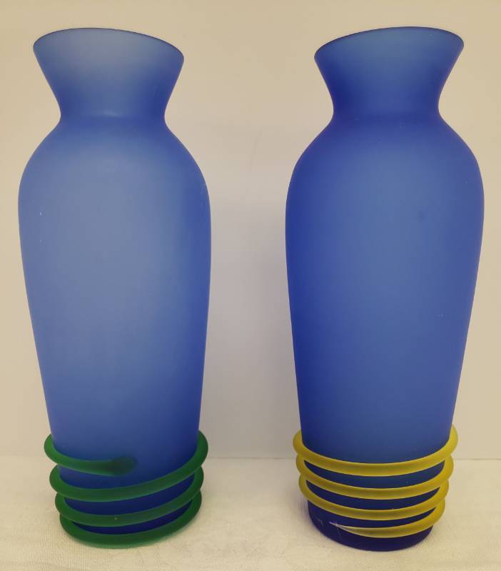 lot 109 image: Pair of Vintage 1970s FrostedSatin Blue Art Glass Vases with Applied Glass Ribbon on the Bases - 7.5in T