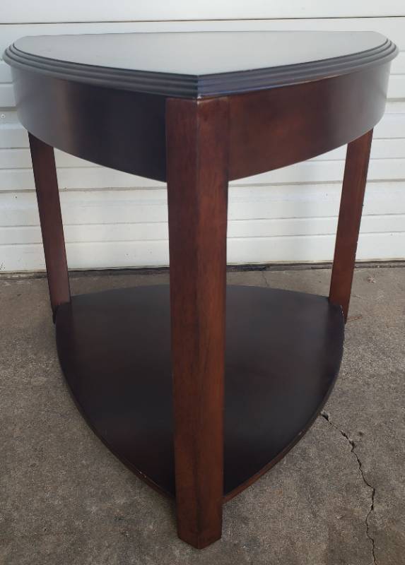 lot 38 image: Dark Wood TriangleShield Design SideEnd Table - 26in W x 24in T