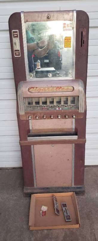 lot 58 image: Vintage BarLounge Collectors Dream - 1940s NATIONAL VENDORS 7-Column Cigarette Vending Machine - READ DESCRIPTION for Details - HEAVY, Bring Help to MoveLoad