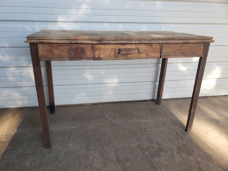 lot 66 image: Vintage Rustic Wood DeskConsole - with 1 Drawer - 48in W x 25in W x 31in T