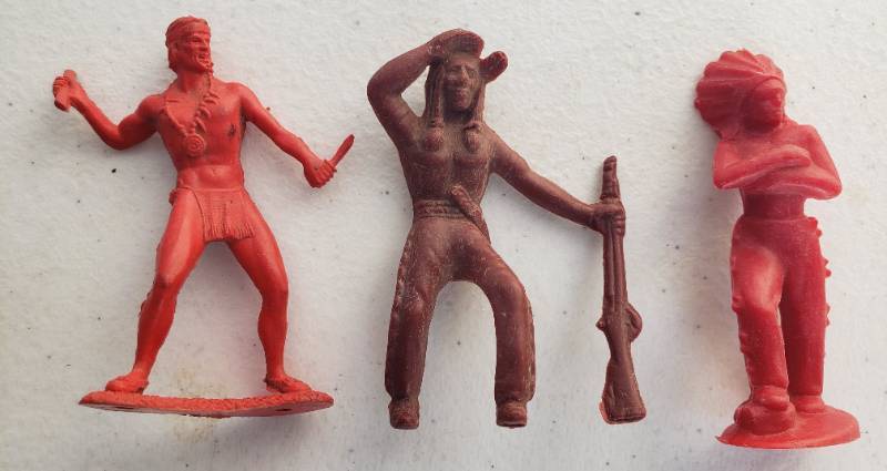 lot 96 image: Vintage Plastic Indian Figurine Toys Tim-Mee Brown Indian Scout, Red Chief, & Indian Warriors with Knives  - 3in T