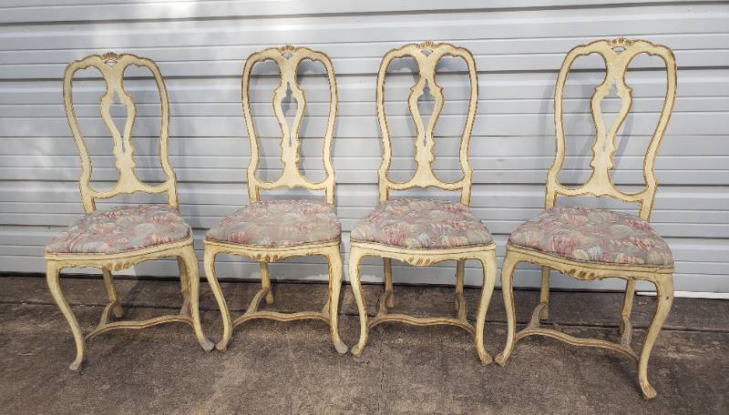lot 167 image: Set of 4 Cast Metal Dining Chairs - Antique White with Gold Accents -  with Floral Upholstered Seat - 18in W x 16in D x 38in T Backs