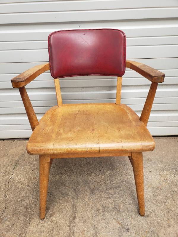 lot 11 image: Vintage W. H. Gunlocke Chair Company Coral Oak Arm Chair with Red Naugahyde Back Cushion - 20in W x 24in D x 32in T Back