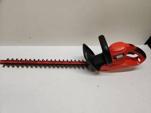 lot 21 image: Black & Decker HT012 Hedge Trimmer 22 in. 120V 3400 CSPM