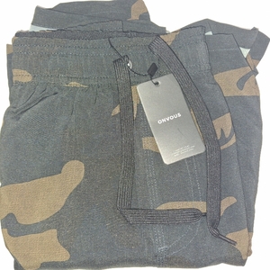 lot 78604 image: Mens Board Shorts Mens 7 Inch No Liner Mens Board Shorts for Mens Swim Trunks Men  Surf Boardshorts for Men Swim Trunk SIZE L