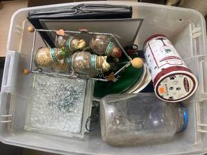 lot 13 image: Mixed Household Lot Spice Rack Jars Glass Block Pet Party Tin Mason Jar Pouch
