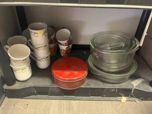 Lot Kitchen Dishes Mugs Glassware Food Storage Containers