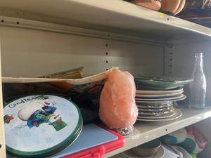 lot 32 image: Shelf lot Souvenir plates, Vintage Glass Bottle with Embossed Design