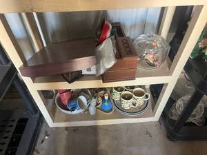 lot 46 image: Mixed Lot Housewares Mugs Bowls Glass Pumpkin Jar Decorative Box Tray