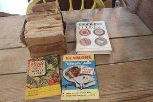 lot 3820 image: Vintage Recipe Cards and More