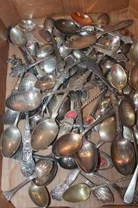 lot 3823 image: Vintage Souvenir Spoons & More