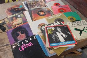 lot 3834 image: Vintage 45 Records Prince Elvis and More