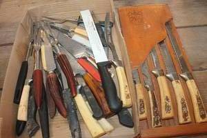 lot 3840 image: Vintage Carving Knives and More