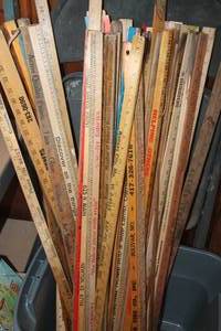 lot 3860 image: Large Lot of Yard Sticks