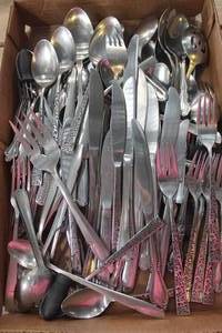 lot 3868 image: Flat of Misc. Silverware