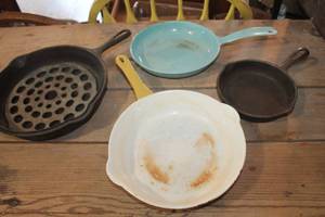 lot 3872 image: Griswold Cast Iron Pan and More