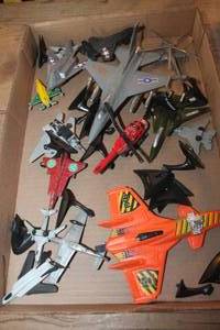 lot 3880 image: Vintage Toy Airplanes & More