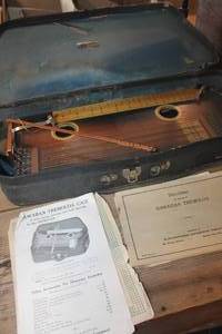 lot 3882 image: 1940s Hawaiian Tremoloa with Case