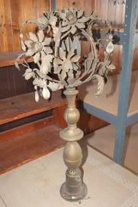 lot 3923 image: Antique Lamp untested