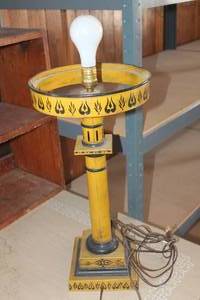 lot 3926 image: Antique Metal Lamp Base untested