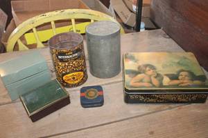 lot 3931 image: Vintage Tins
