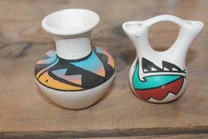 lot 3962 image: Marked 3 12 Tall Pottery Vases
