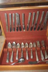 lot 3974 image: Vintage Silverware in Wood Storage Box