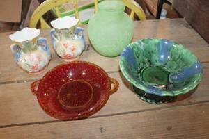 lot 3985 image: Vintage Vases and More