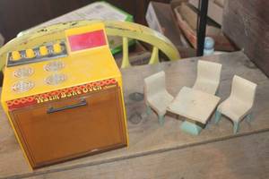 lot 3987 image: Vintage Wood Doll House Table Chairs & More