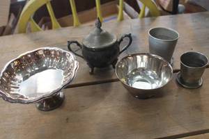 lot 4031 image: Vintage Sugar Bowl and More
