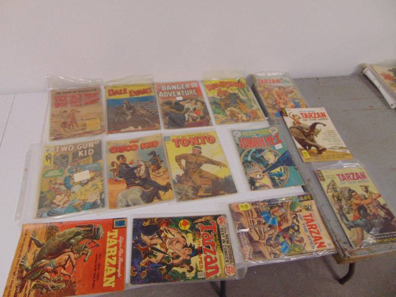 lot 1886 image: Comic Books - Westerns