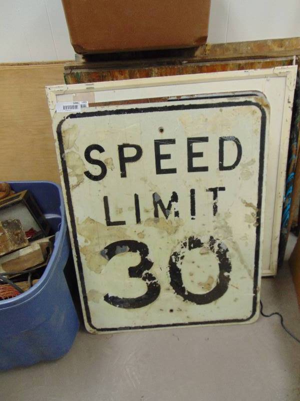 lot 1890 image: Speed Limit Sign