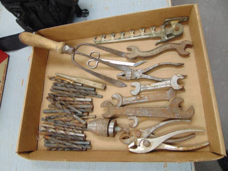 lot 1912 image: Wrenches & Drill Bits