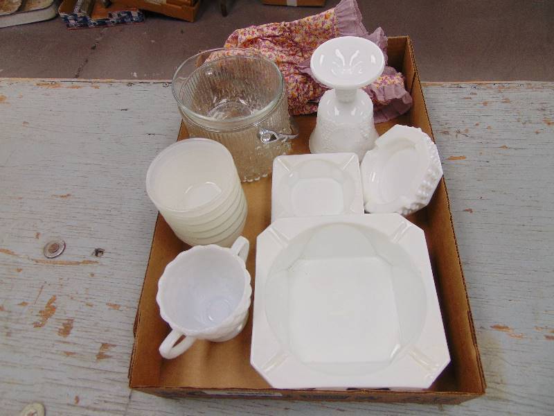 lot 1914 image: Westmoreland & Glasbake Lot