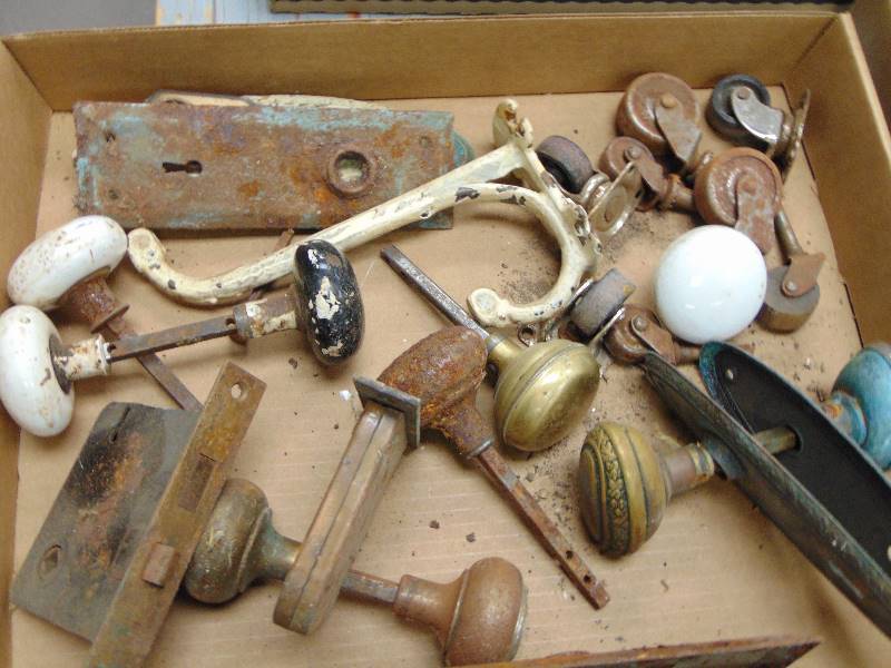 lot 1933 image: Antique Hardware