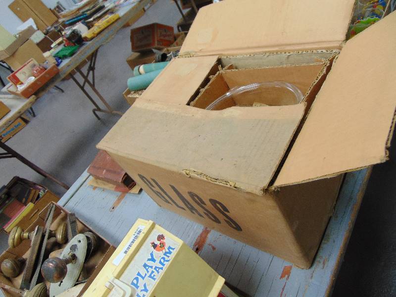 lot 1936 image: Glasbake Dish set - NIB