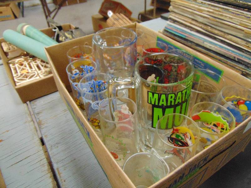 lot 1938 image: Asstd Character Glasses