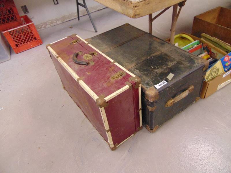 lot 1963 image: 2 Vintage Metal Travel Cases