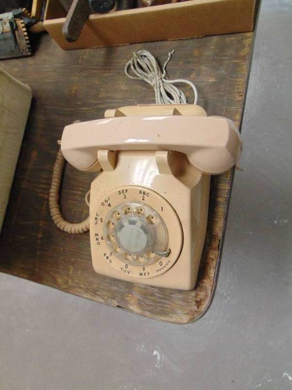 lot 1966 image: Vintage Rotary Dial Phone