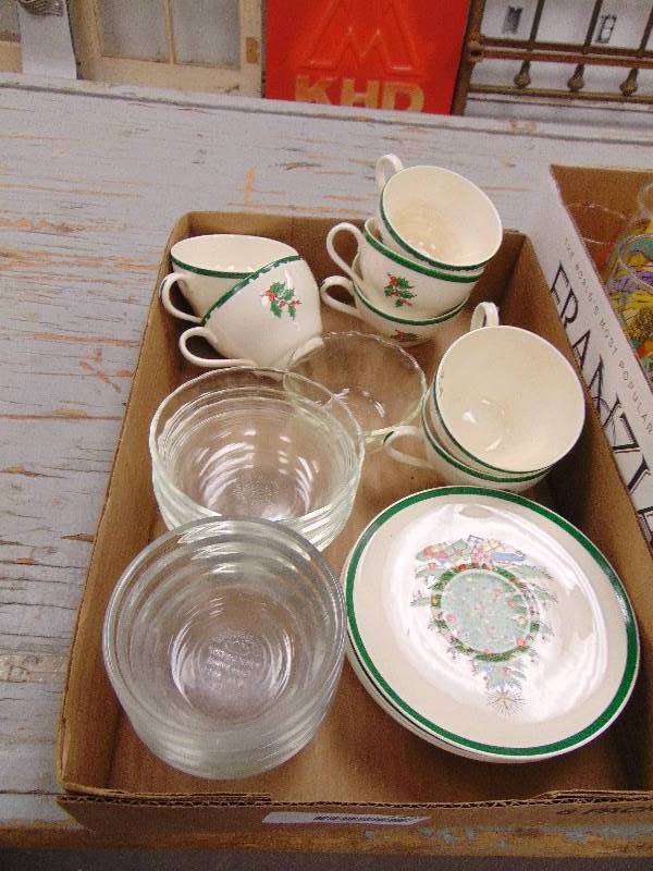 lot 1978 image: Asstd Glassware