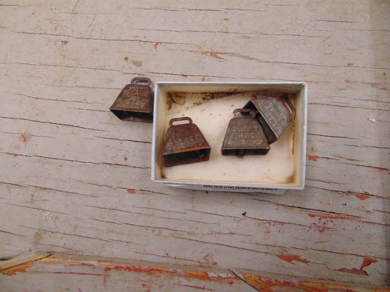 lot 1984 image: Lot of 4 Bells