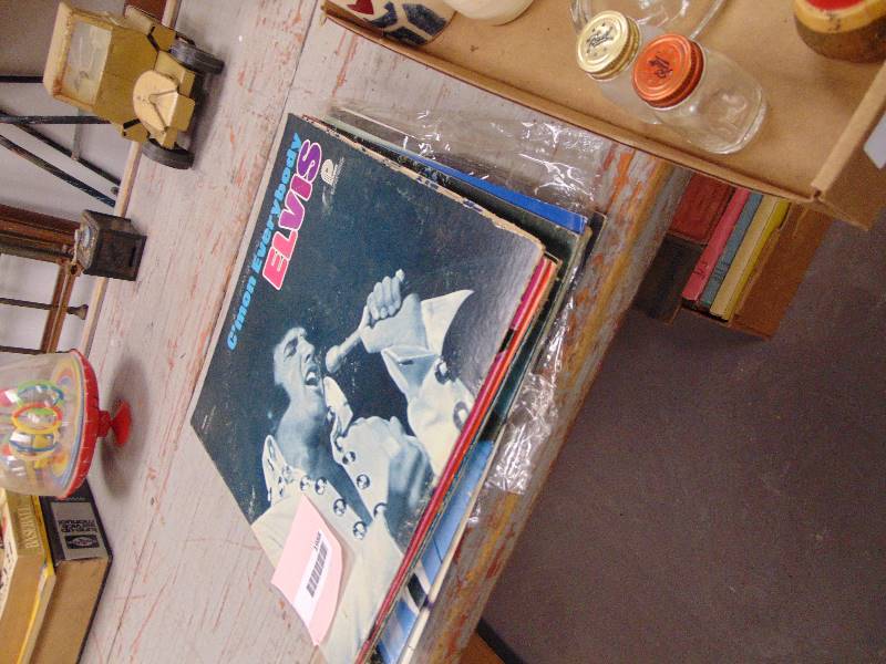 lot 1988 image: Elvis Presley Albums