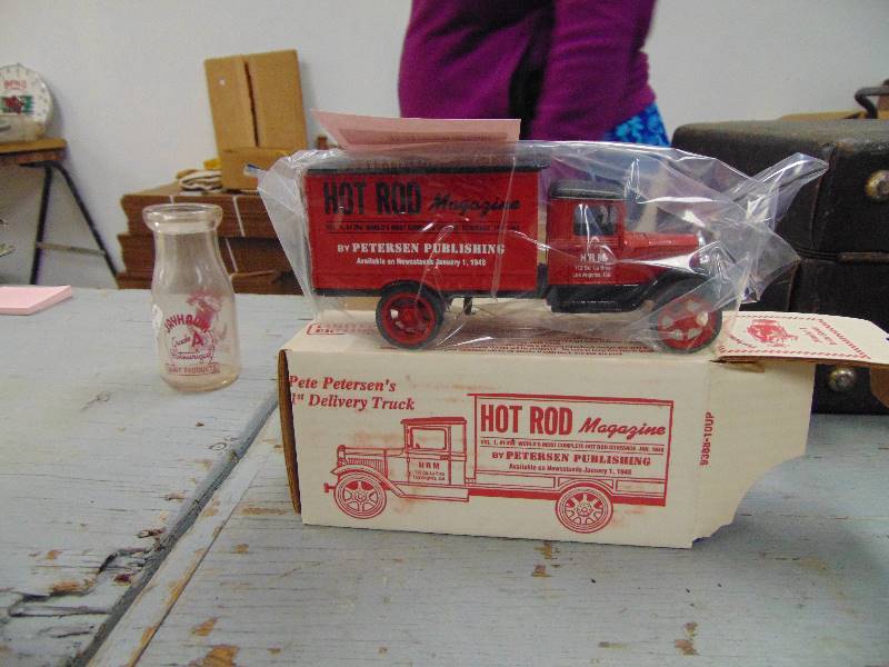 lot 2014 image: Pete Petersens Delivery Truck Diecast by Ertl - NIB