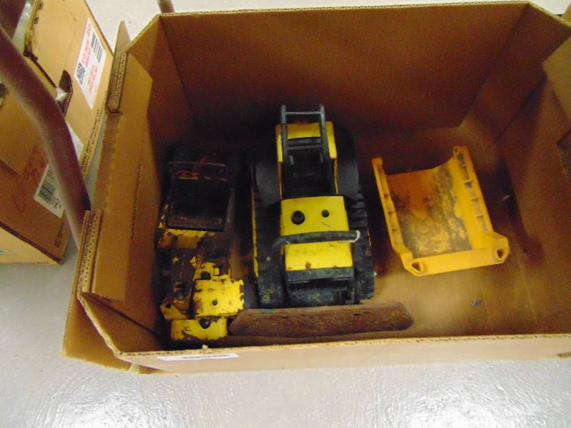 lot 2025 image: Toy Dozer etc.