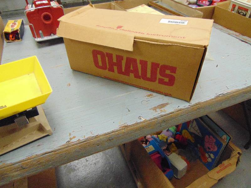 lot 2039 image: OHAUS Scale in original box