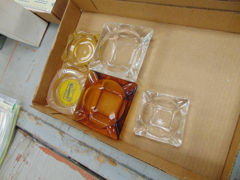lot 2049 image: Vintage Ashtray Lot
