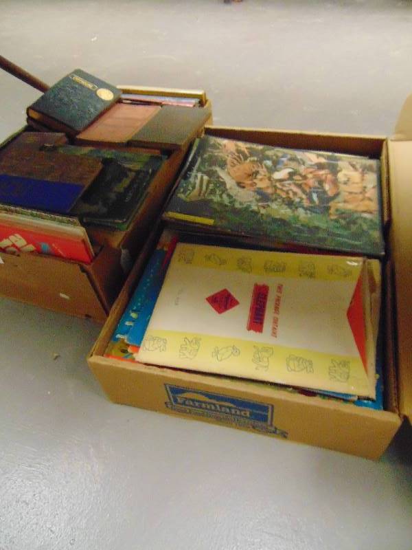 lot 2052 image: Lot of Childrens Puzzles