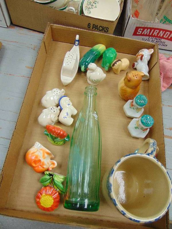 lot 2057 image: S&P Shakers etc.