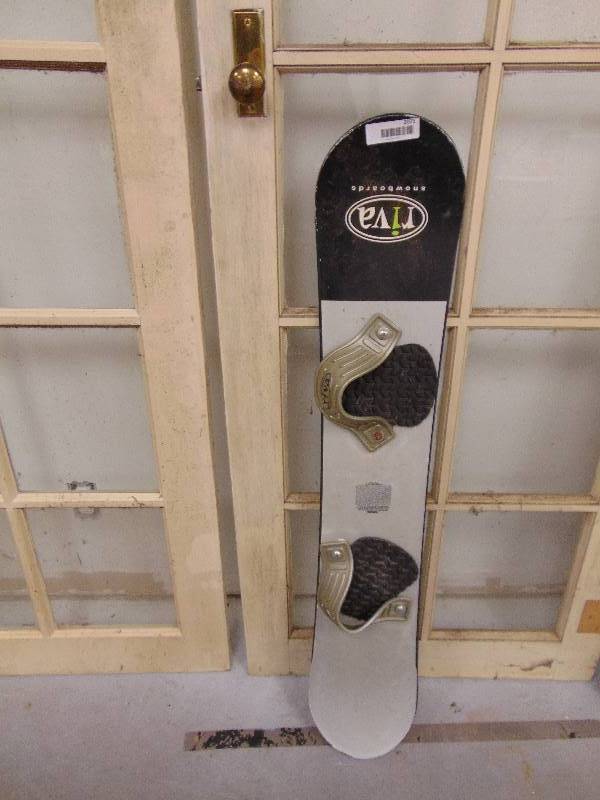 lot 2071 image: RIVA  Snow Board